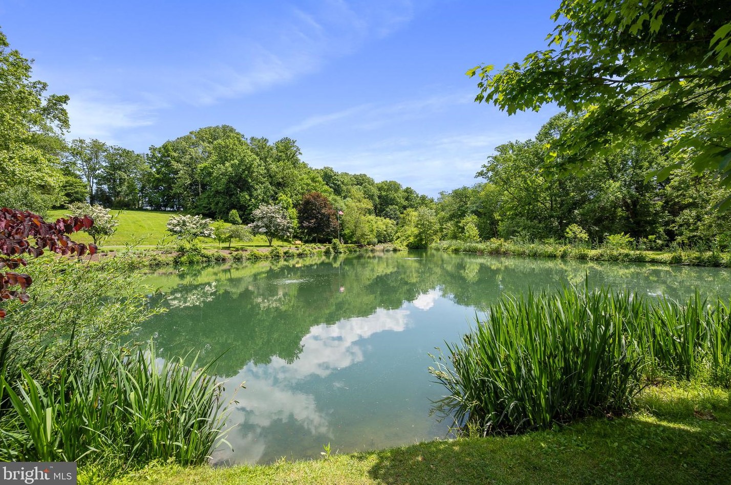 1830 Greenplace Ter, Rockville MD 20850-2942 exterior