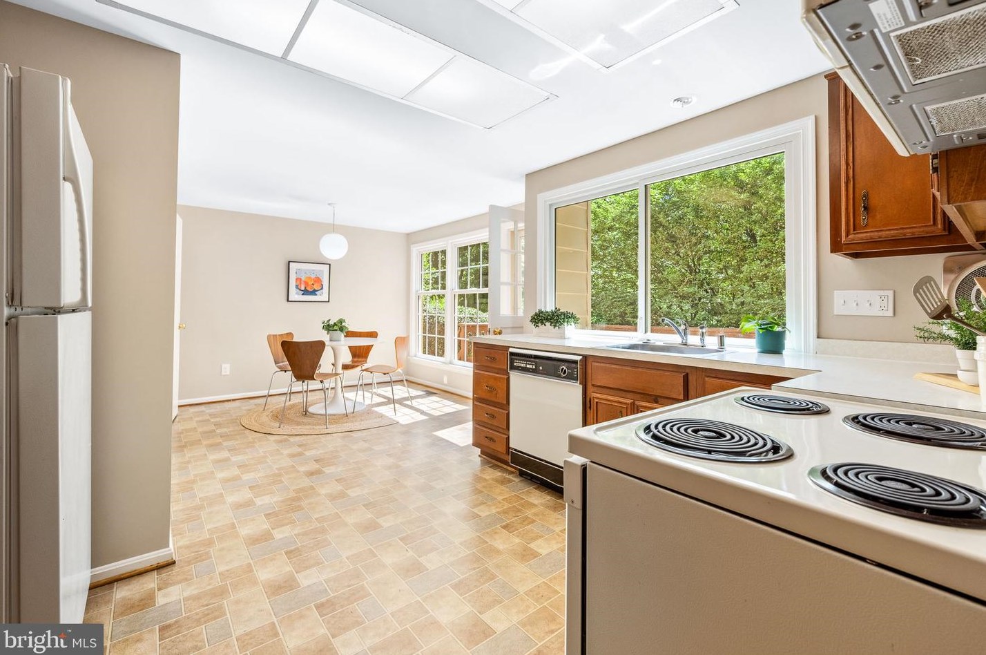 1830 Greenplace Ter, Rockville MD 20850-2942 exterior