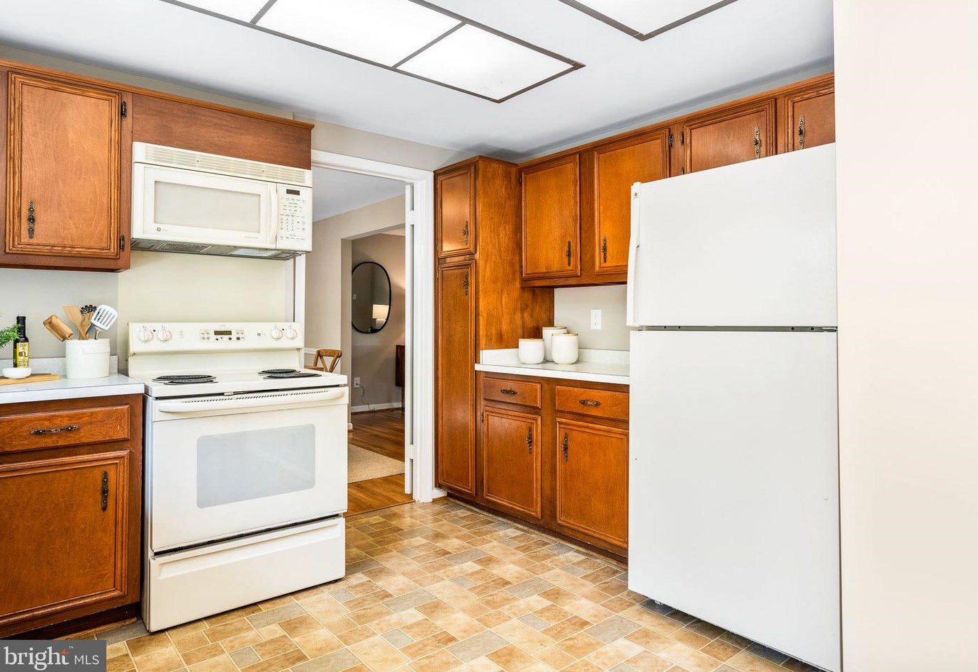 1830 Greenplace Ter, Rockville MD 20850-2942 exterior