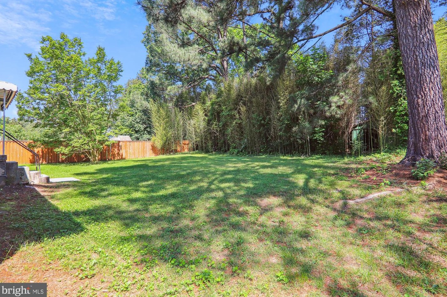 812 Venice Dr, Silver Spring MD 20904-2065 exterior