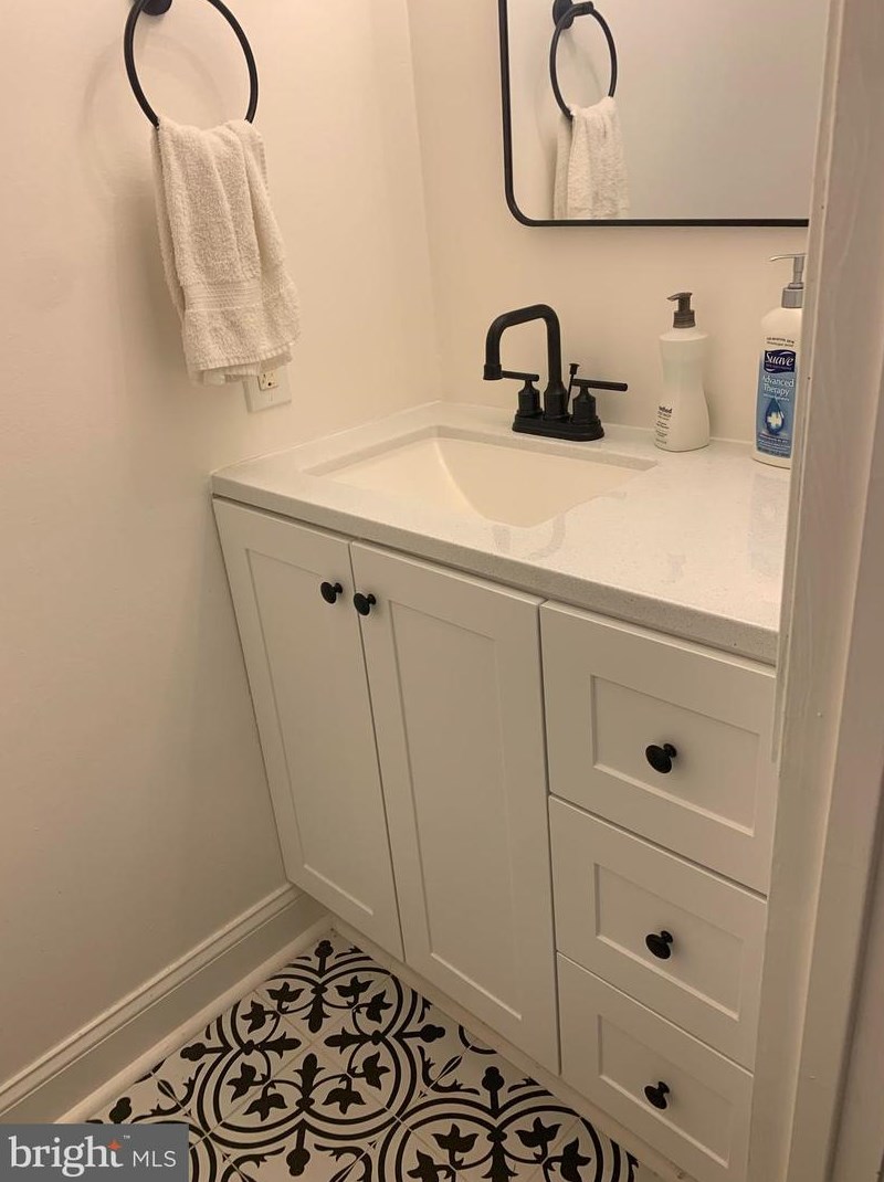 16 Wilcox Ct, Silver Spring MD 20906-5935 exterior