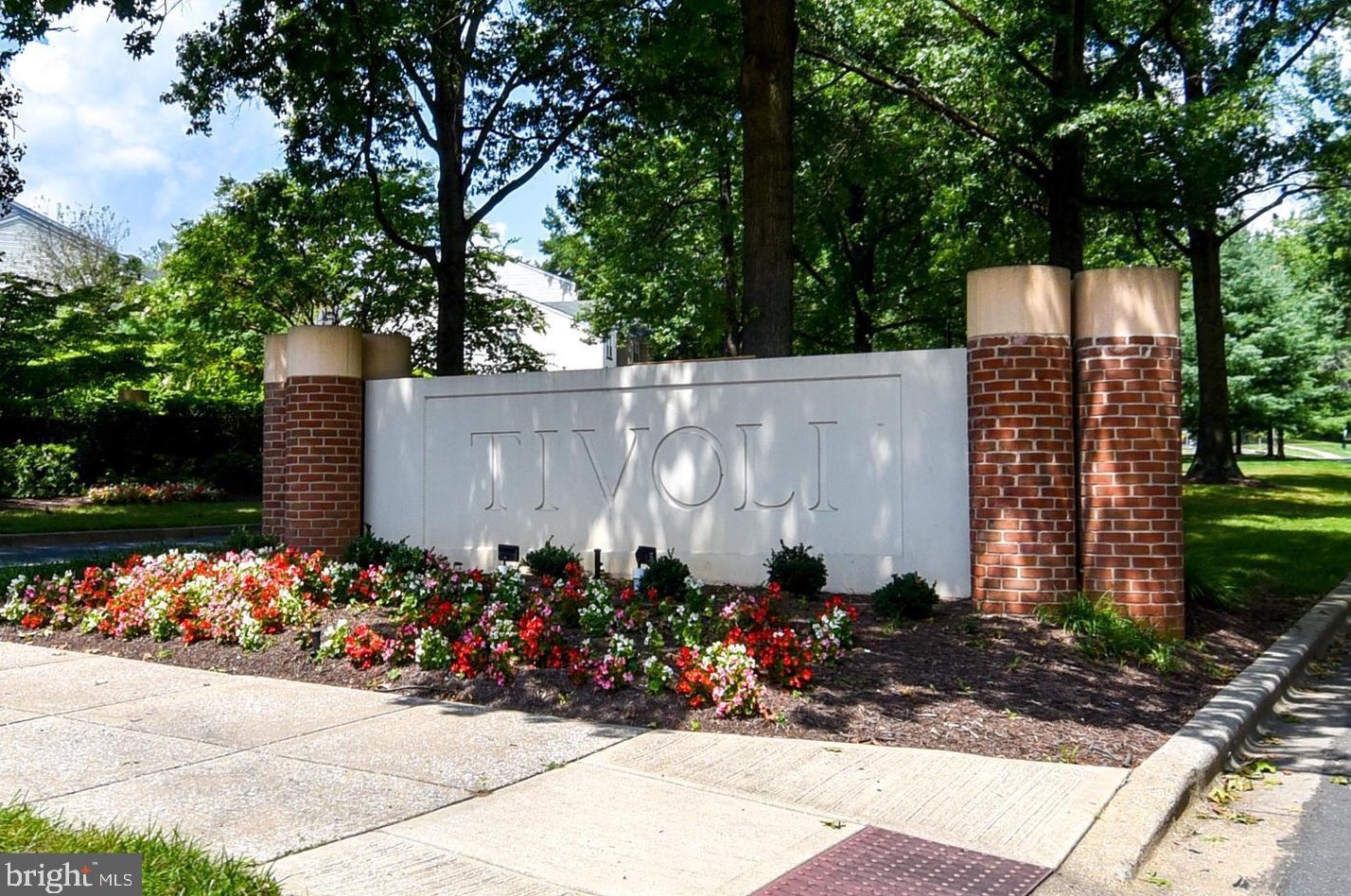 16 Wilcox Ct, Silver Spring MD 20906-5935 exterior