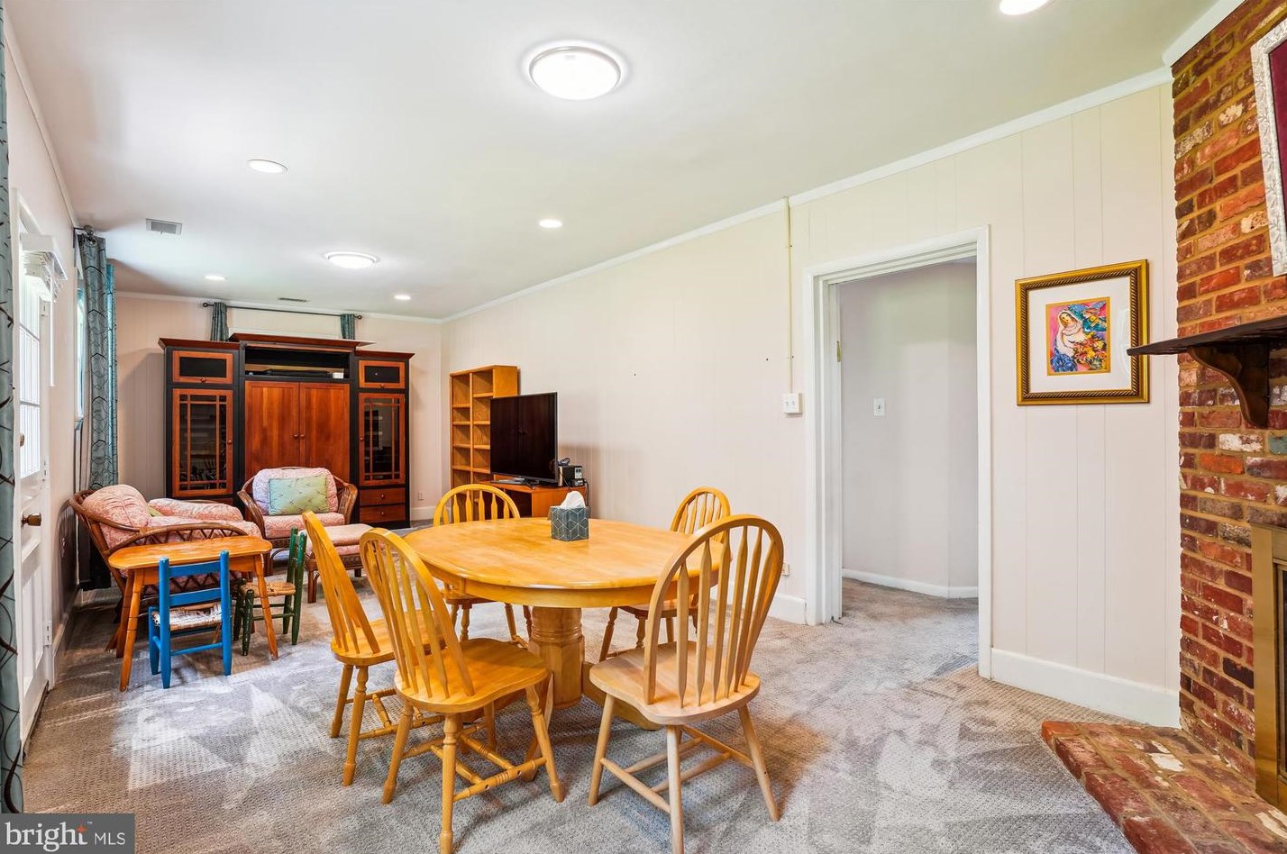 17809 Princess Anne Dr, Olney MD  20832-2218 exterior