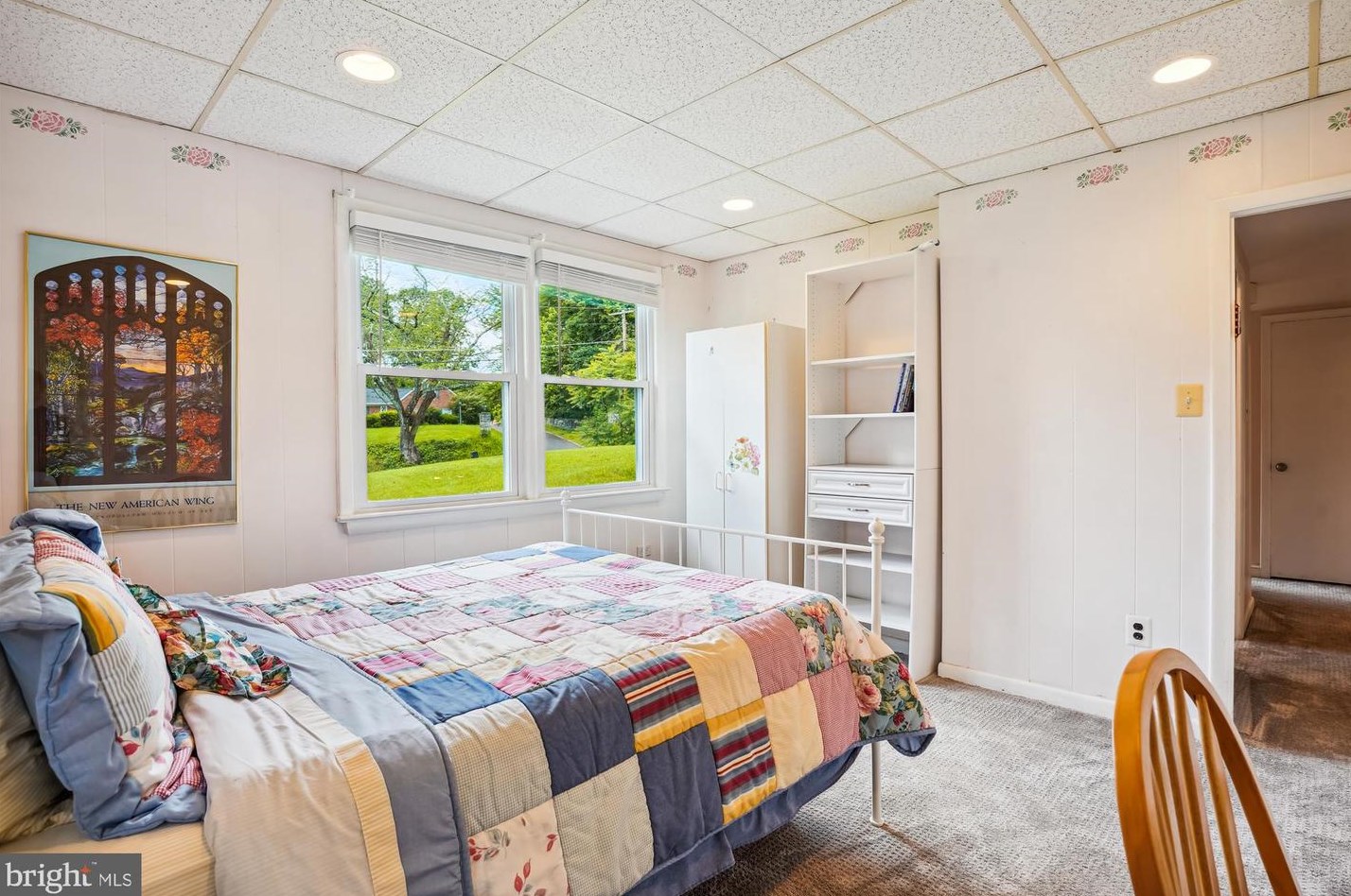 17809 Princess Anne Dr, Olney MD  20832-2218 exterior