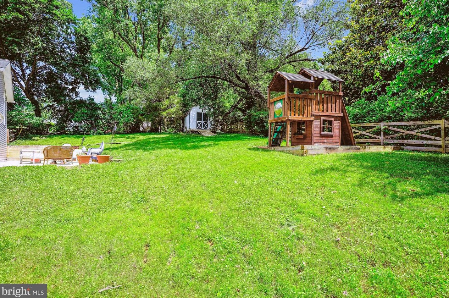 17809 Princess Anne Dr, Olney MD  20832-2218 exterior