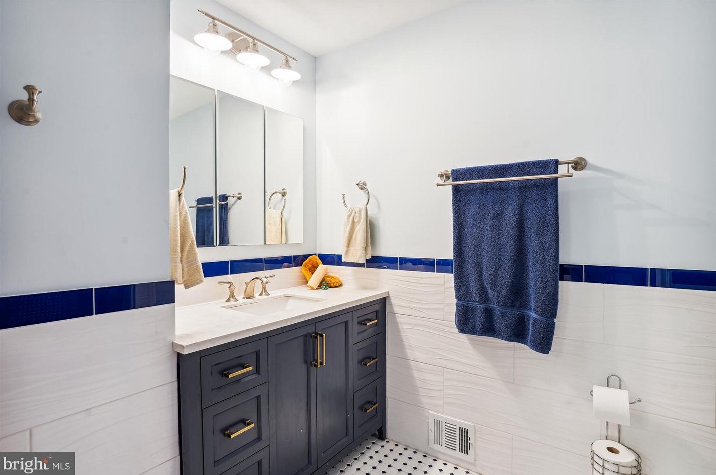 17809 Princess Anne Dr, Olney MD  20832-2218 exterior