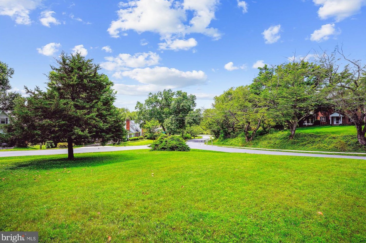 17809 Princess Anne Dr, Olney MD  20832-2218 exterior