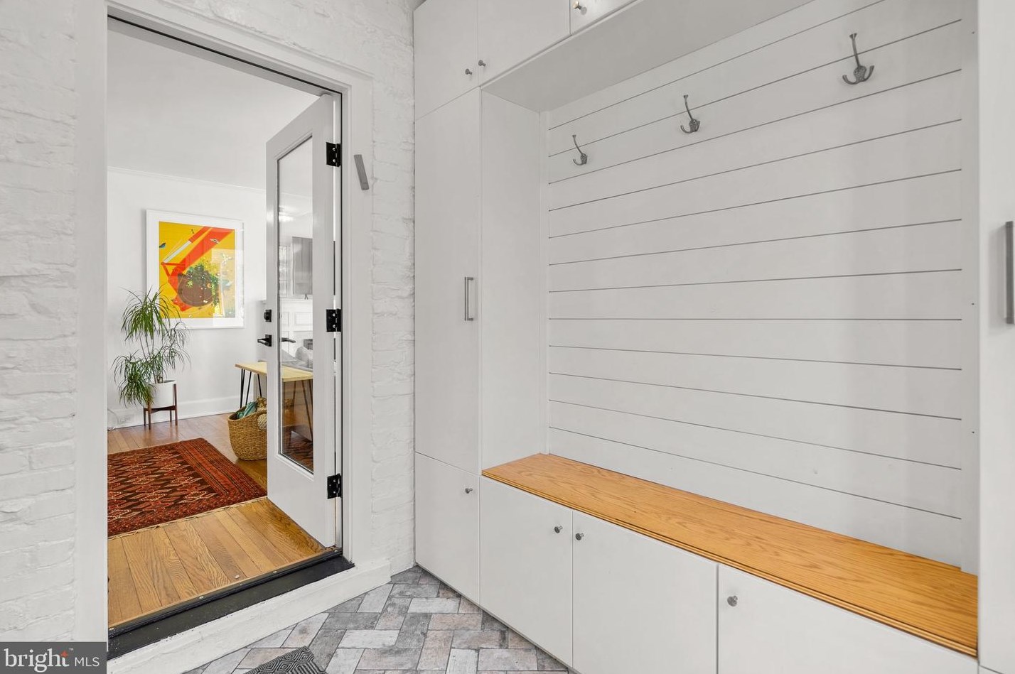 609 Pershing Dr, Silver Spring MD 20910-4489 exterior