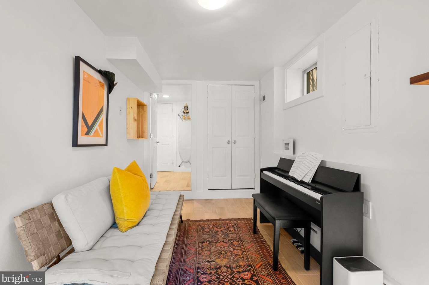 609 Pershing Dr, Silver Spring MD 20910-4489 exterior