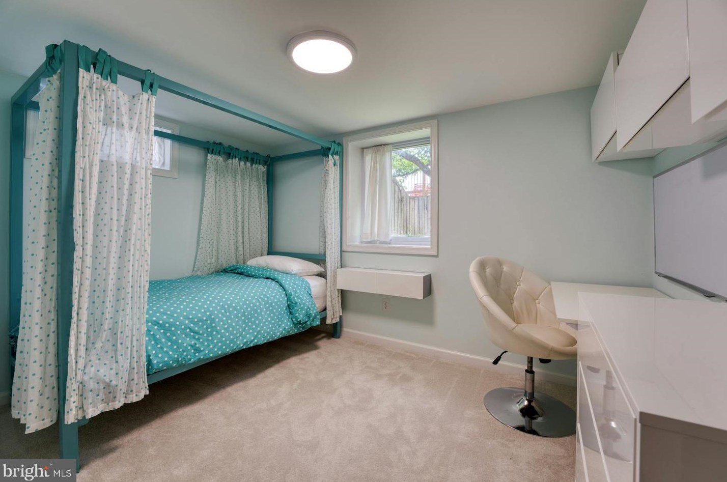 9925 Markham St, Silver Spring MD 20901-2233 exterior