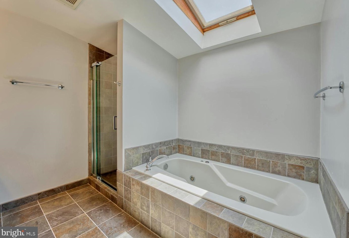 9925 Markham St, Silver Spring MD 20901-2233 exterior