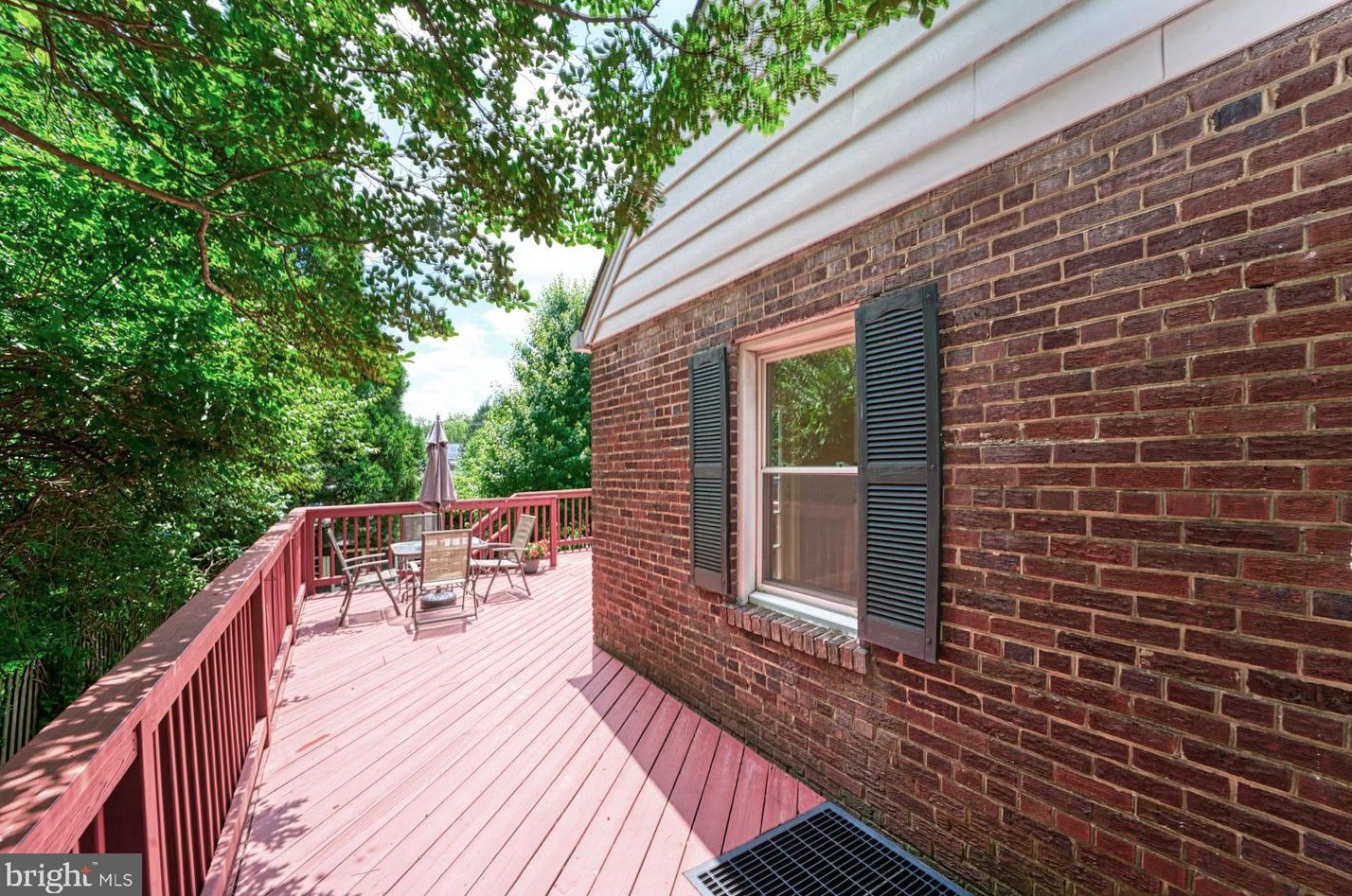 9925 Markham St, Silver Spring MD 20901-2233 exterior