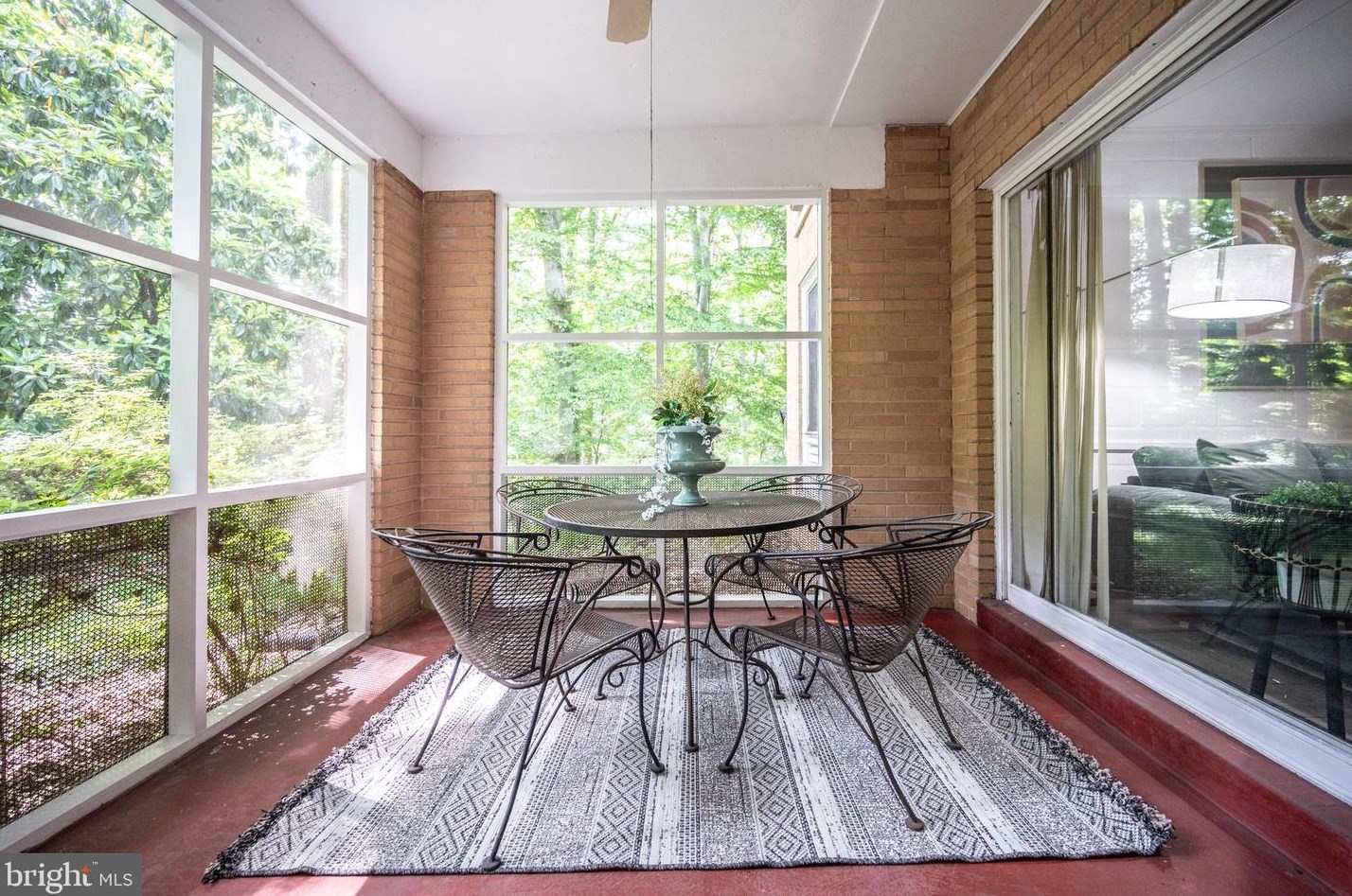 7320 Glenside Dr, Silver Spring MD 20912-7327 exterior