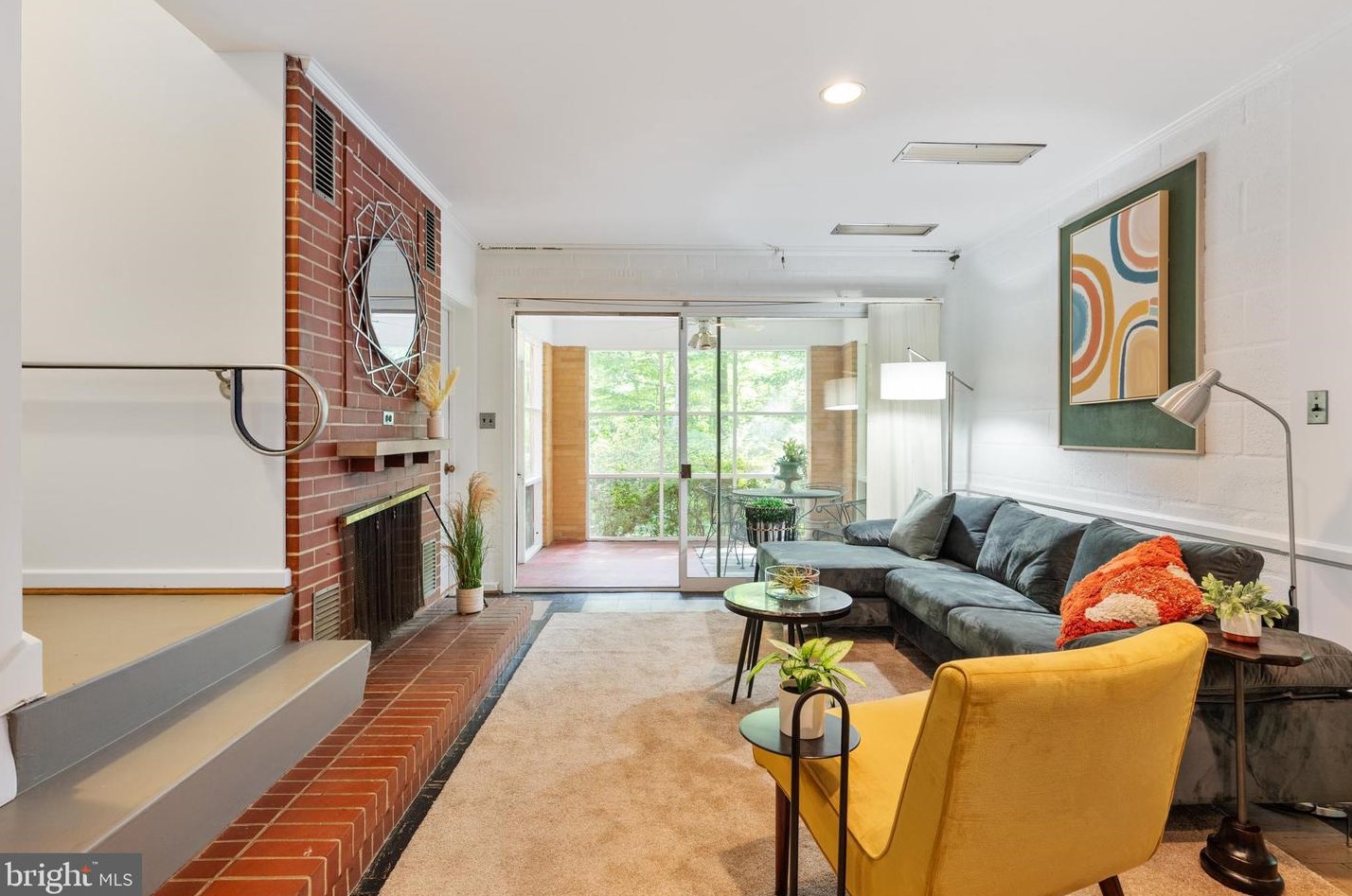 7320 Glenside Dr, Silver Spring MD 20912-7327 exterior