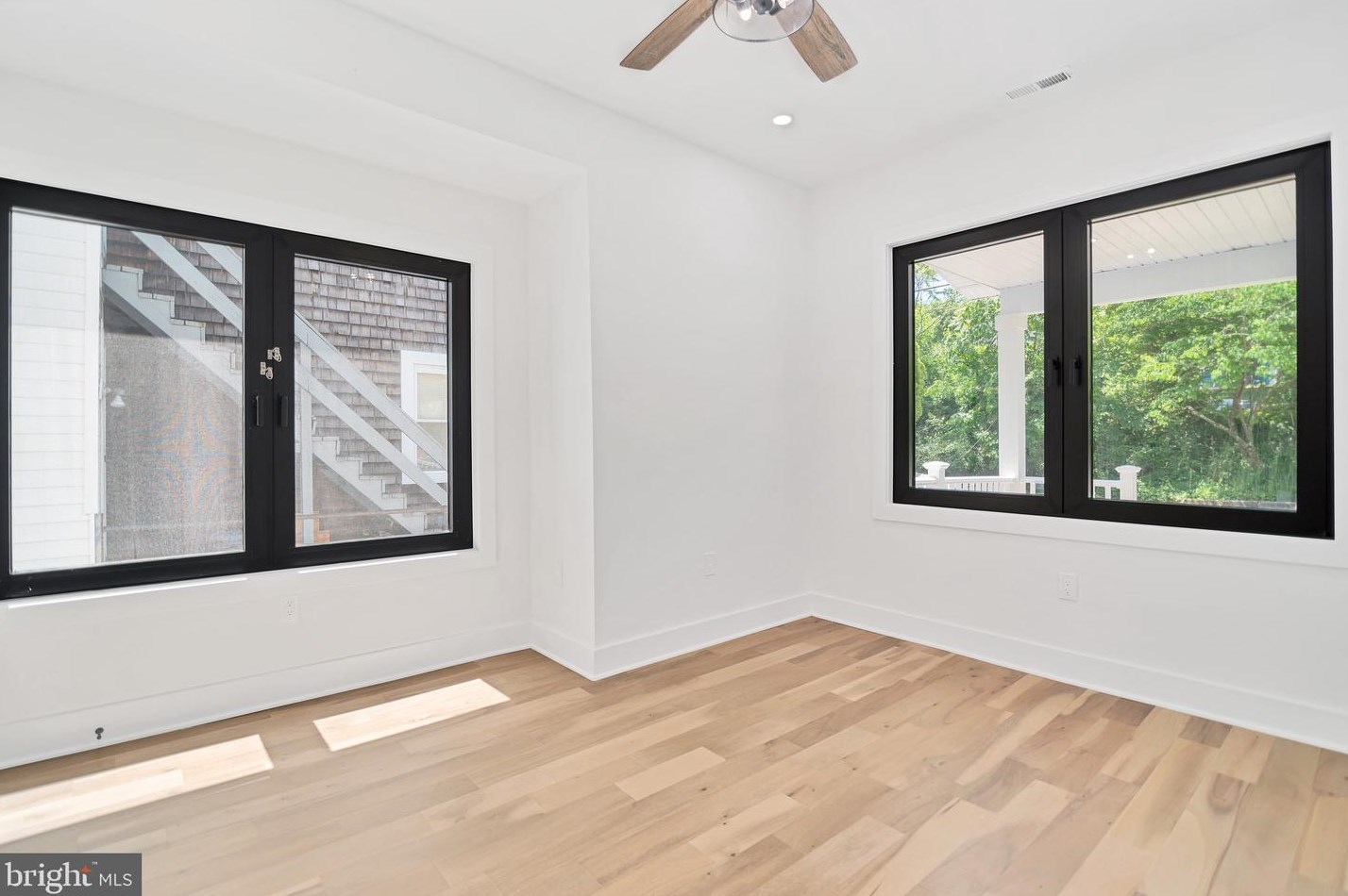 6725 Eastern Ave, Silver Spring MD  20912-4425 exterior