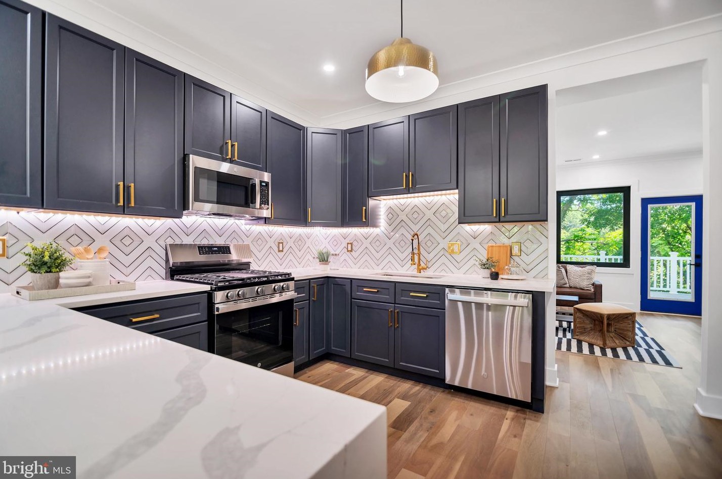 6725 Eastern Ave, Silver Spring MD  20912-4425 exterior