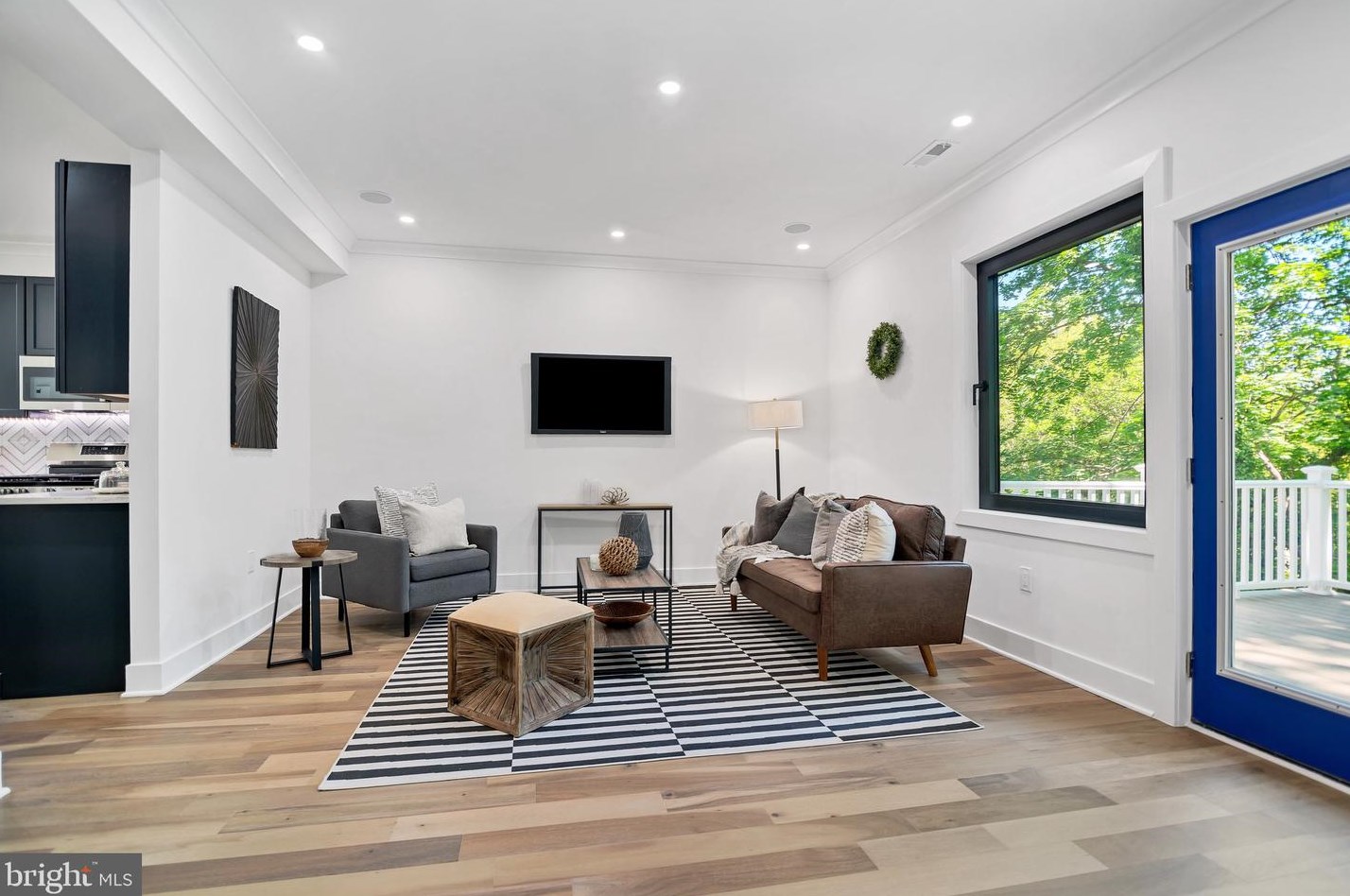 6725 Eastern Ave, Silver Spring MD  20912-4425 exterior