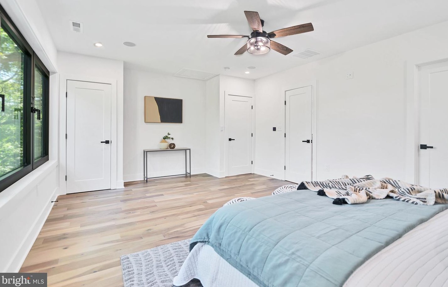 6725 Eastern Ave, Silver Spring MD  20912-4425 exterior