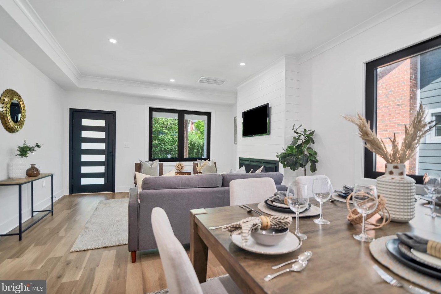 6725 Eastern Ave, Silver Spring MD  20912-4425 exterior