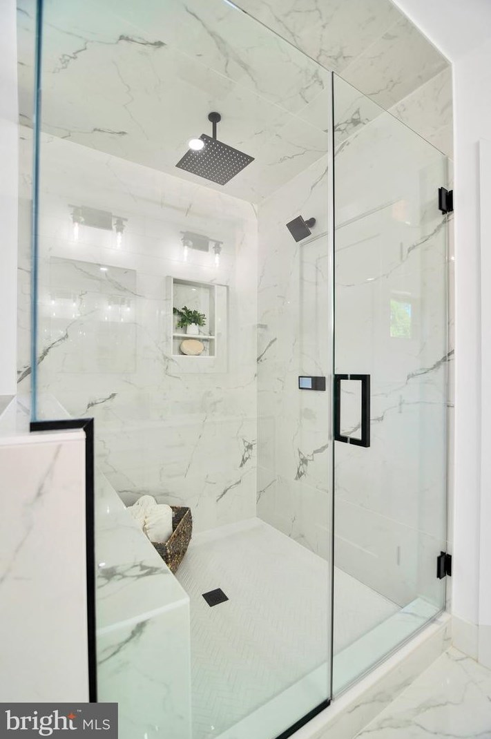 6725 Eastern Ave, Silver Spring MD  20912-4425 exterior