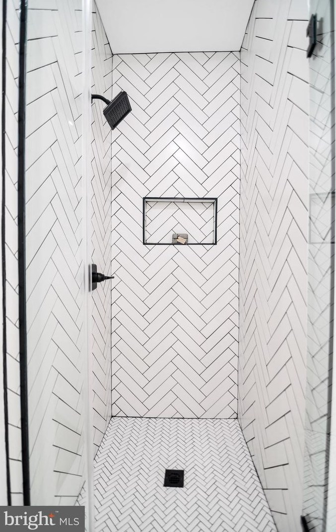 6725 Eastern Ave, Silver Spring MD  20912-4425 exterior