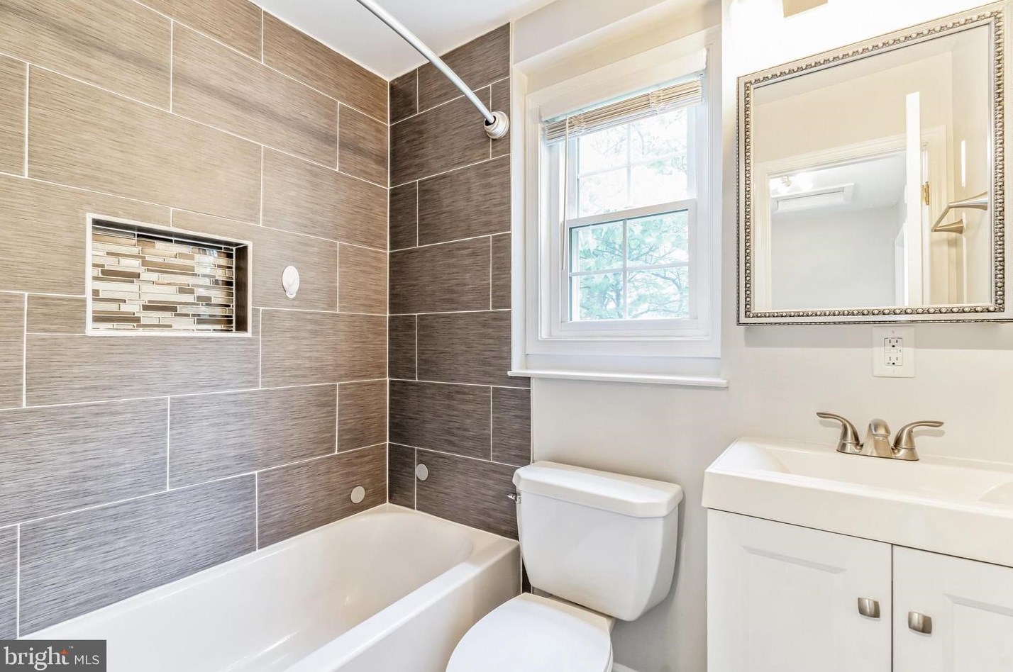 41 Orch Dr, Gaithersburg MD 20878-2222 exterior