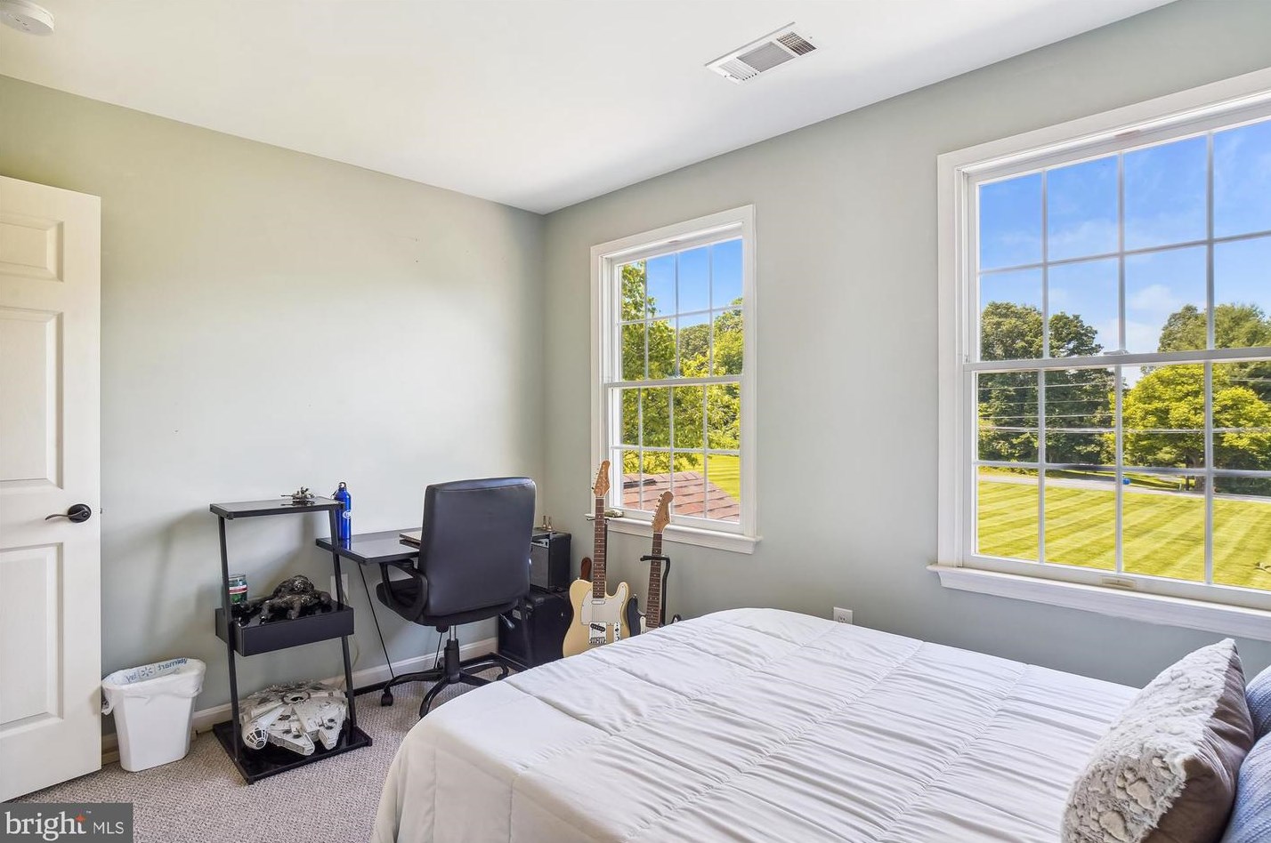 7421 Damascus Rd, Gaithersburg MD  20882-3301 exterior