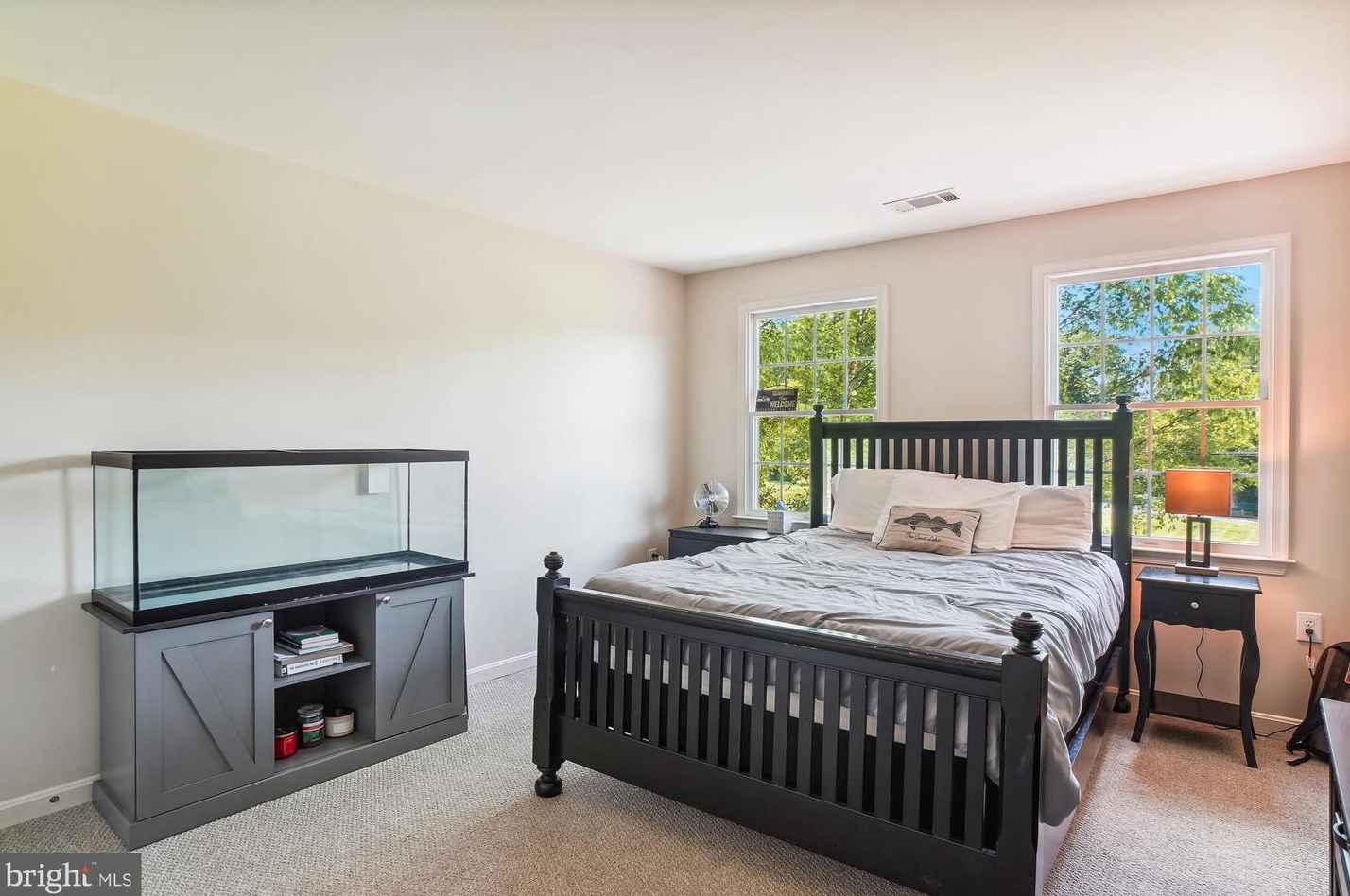 7421 Damascus Rd, Gaithersburg MD  20882-3301 exterior