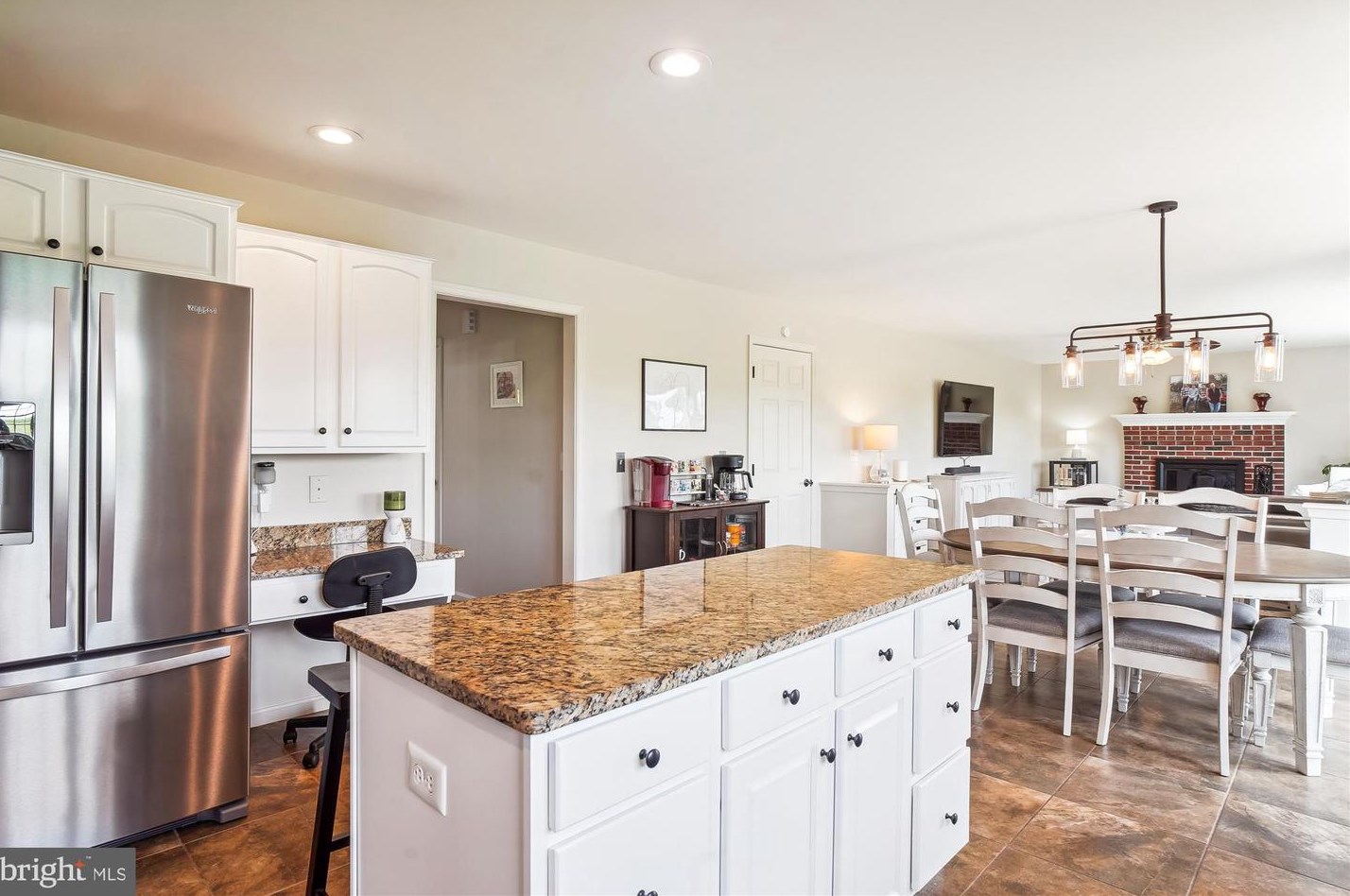 7421 Damascus Rd, Gaithersburg MD  20882-3301 exterior