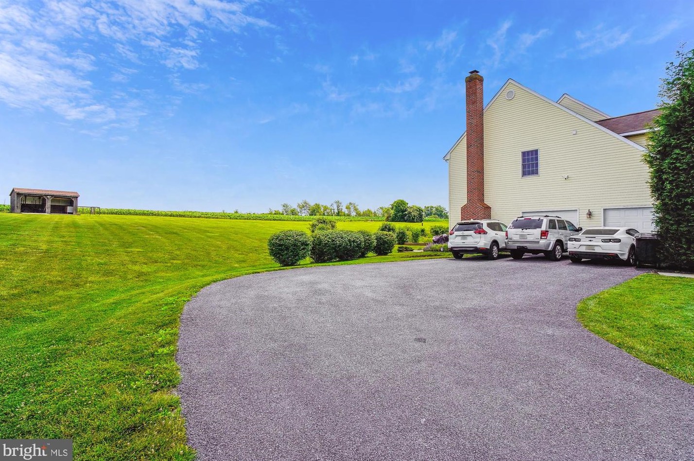 7421 Damascus Rd, Gaithersburg MD  20882-3301 exterior