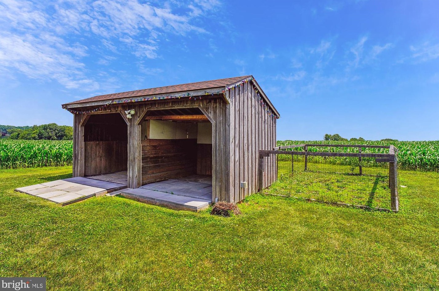 7421 Damascus Rd, Gaithersburg MD  20882-3301 exterior