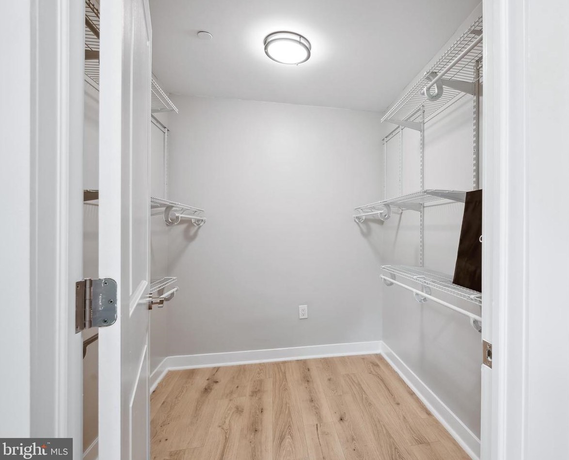 7316 New Hampshire Ave, Silver Spring MD 20905-5625 exterior