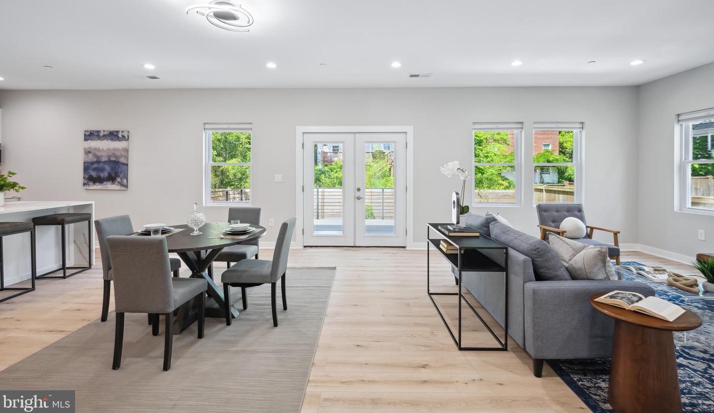 7316 New Hampshire Ave, Silver Spring MD 20905-5625 exterior