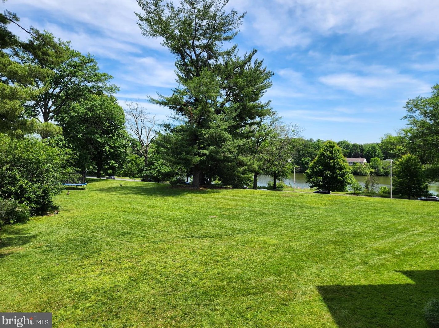 18715 Walkers Choice Rd, Gaithersburg MD  20886-0612 exterior