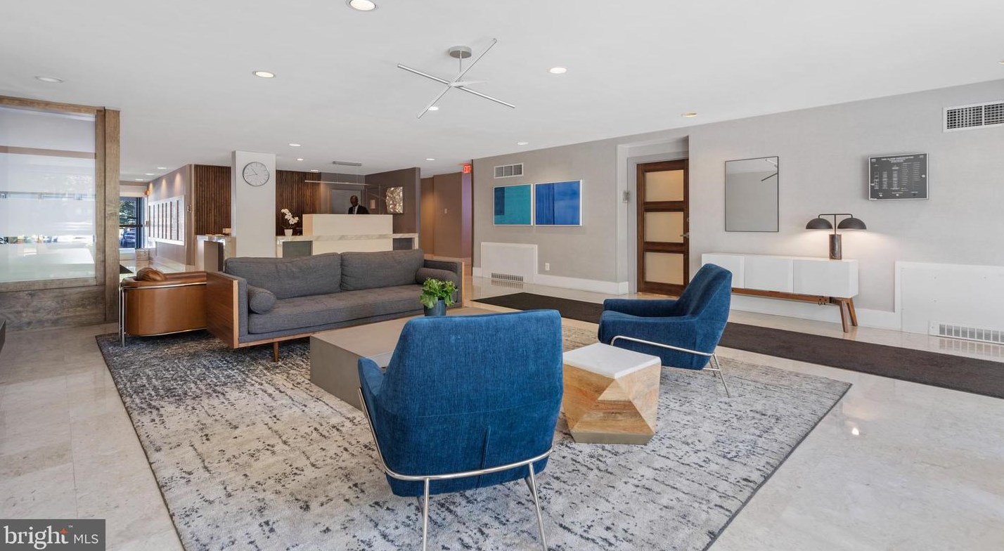 4977 Battery Ln, Bethesda MD  20814-4931 exterior