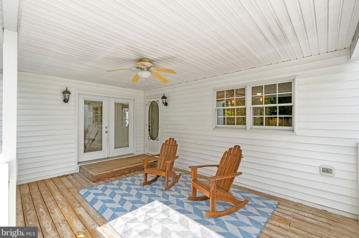 21046 Woodfield Rd, Gaithersburg MD 20882-1203 exterior