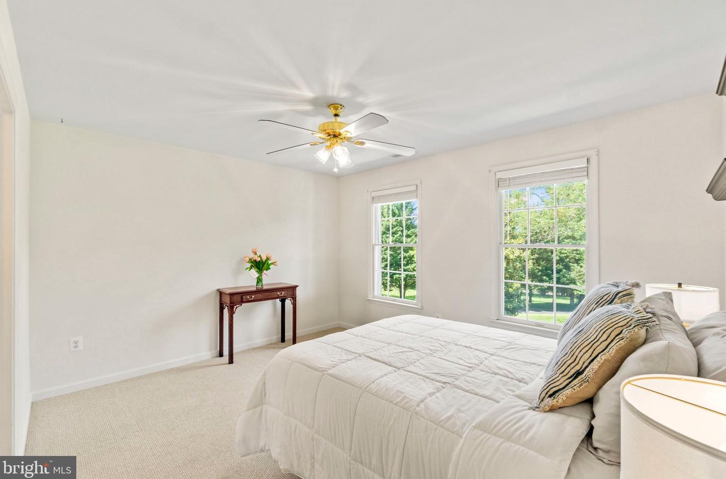 21046 Woodfield Rd, Gaithersburg MD 20882-1203 exterior