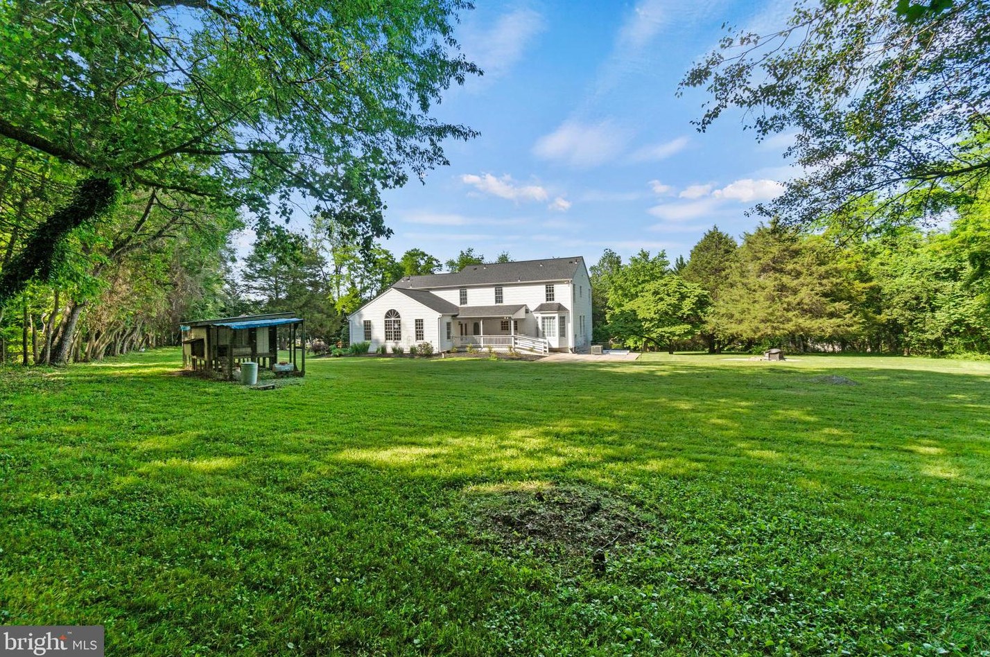 21046 Woodfield Rd, Gaithersburg MD 20882-1203 exterior