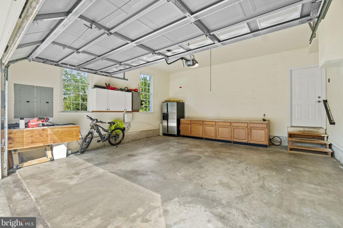 21046 Woodfield Rd, Gaithersburg MD 20882-1203 exterior