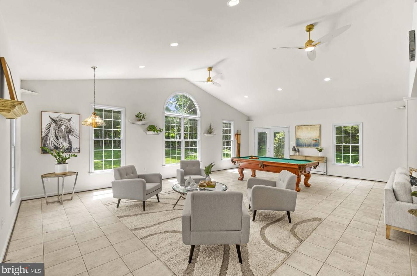 21046 Woodfield Rd, Gaithersburg MD 20882-1203 exterior