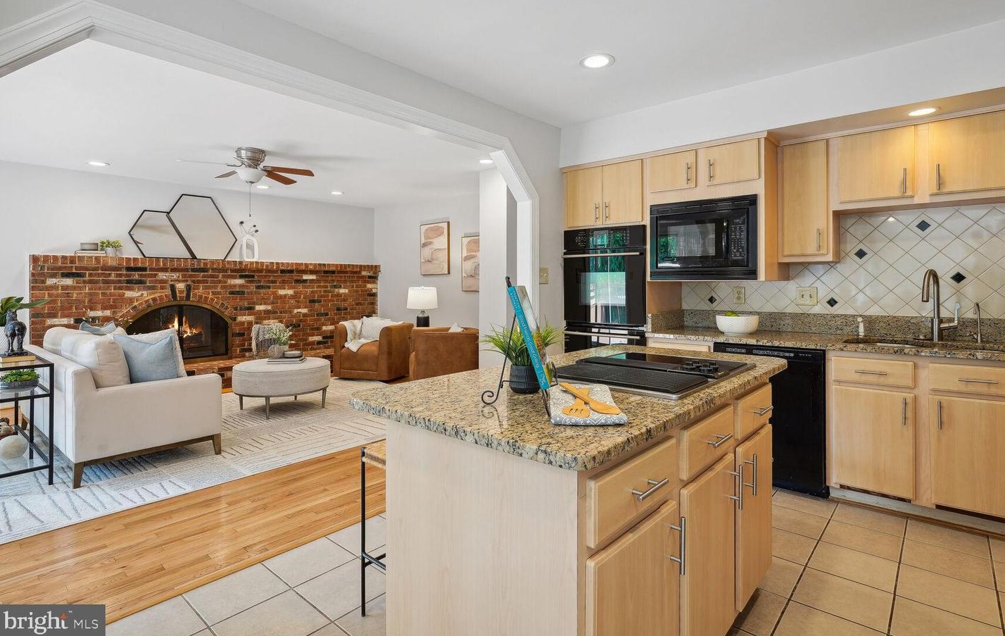 9813 Korman Ct, Rockville MD 20854-2042 exterior