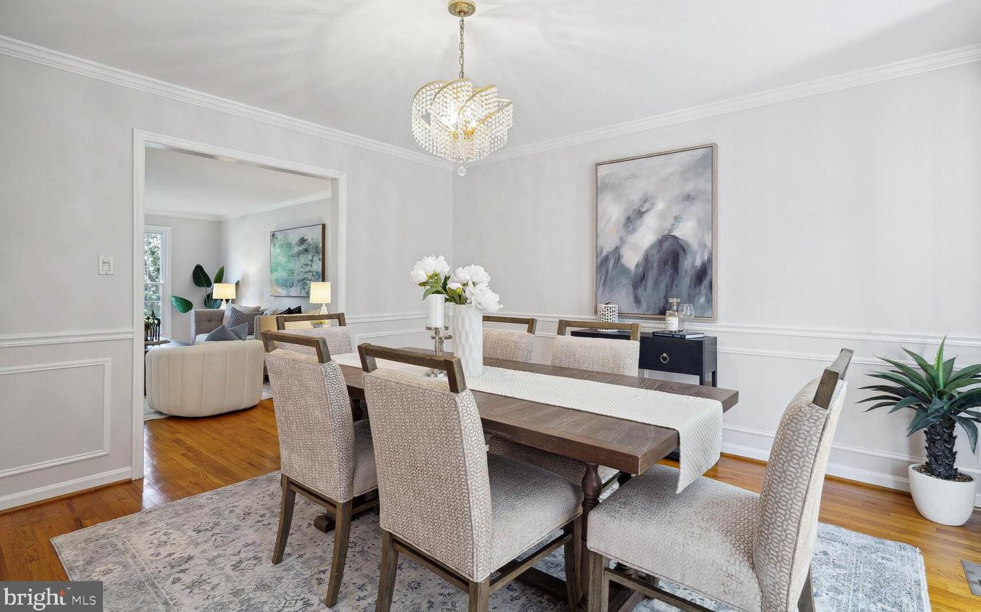 9813 Korman Ct, Rockville MD 20854-2042 exterior