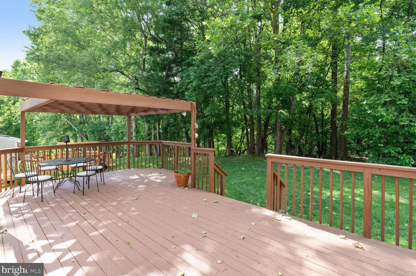 9813 Korman Ct, Rockville MD 20854-2042 exterior