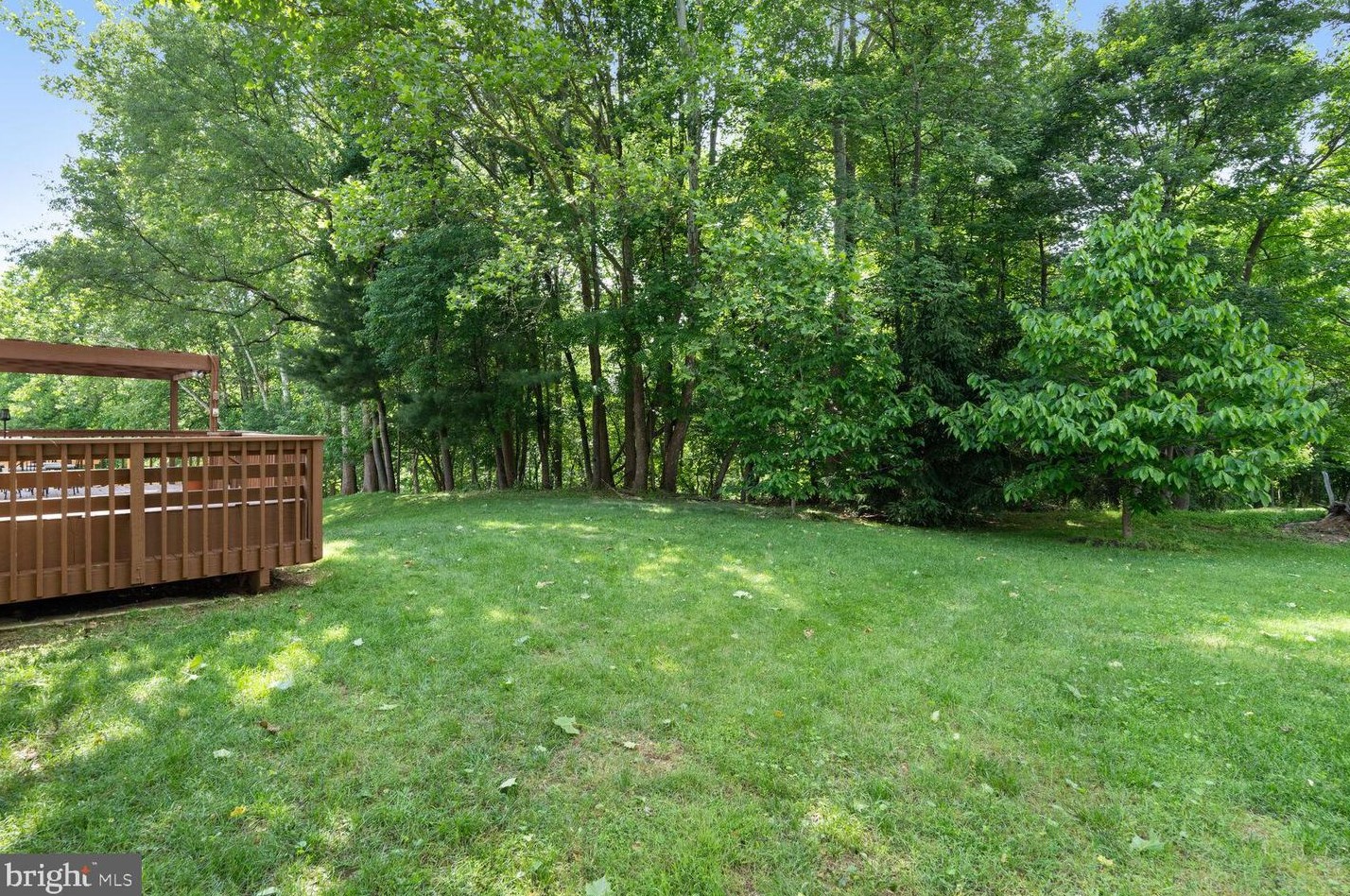 9813 Korman Ct, Rockville MD 20854-2042 exterior