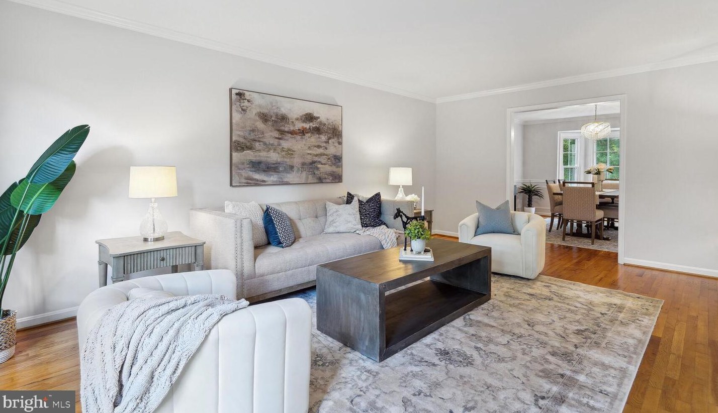 9813 Korman Ct, Rockville MD 20854-2042 exterior