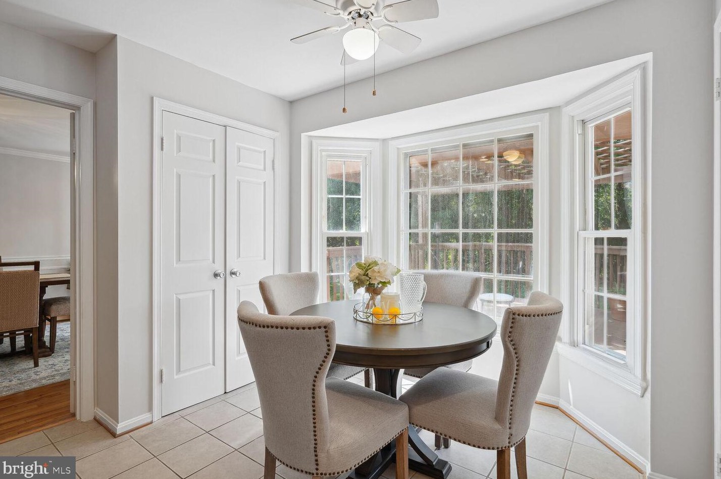 9813 Korman Ct, Rockville MD 20854-2042 exterior