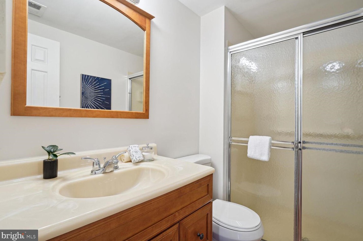 9813 Korman Ct, Rockville MD 20854-2042 exterior