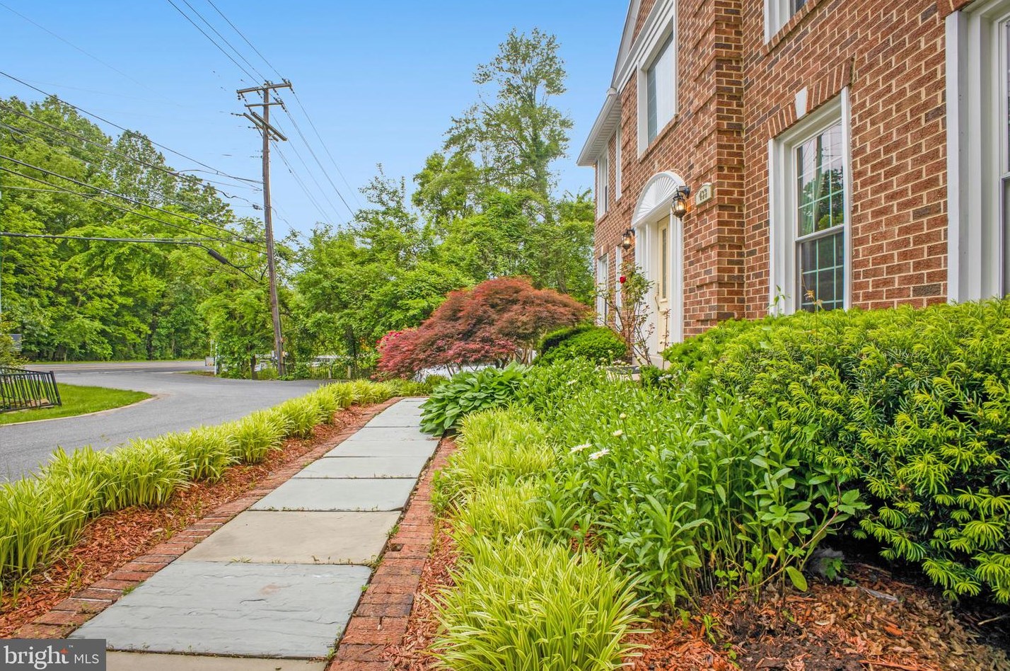 433 Bonifant Rd, Silver Spring MD 20905-5950 exterior