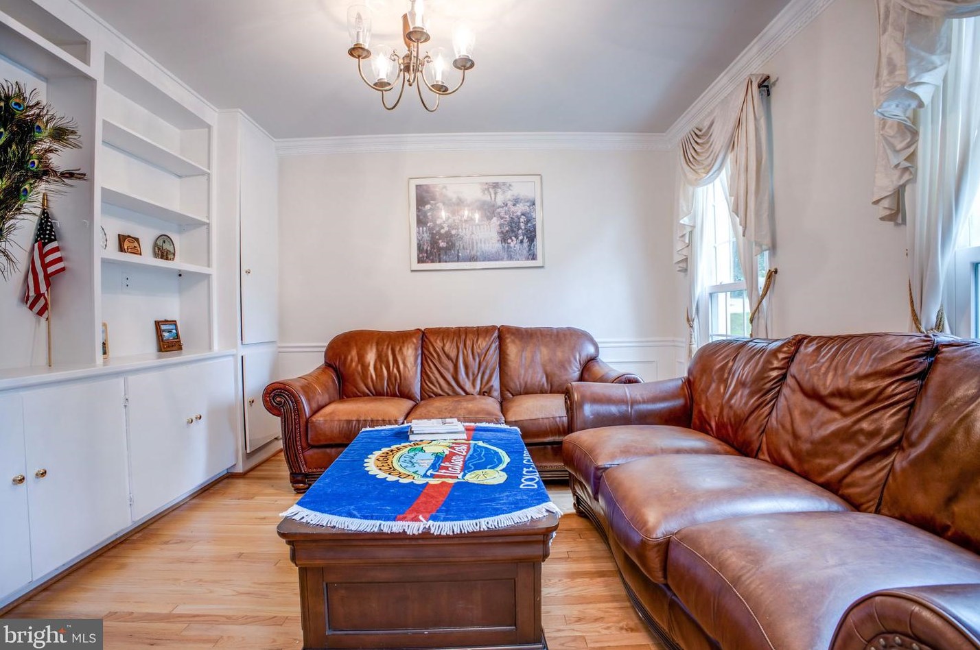 433 Bonifant Rd, Silver Spring MD 20905-5950 exterior