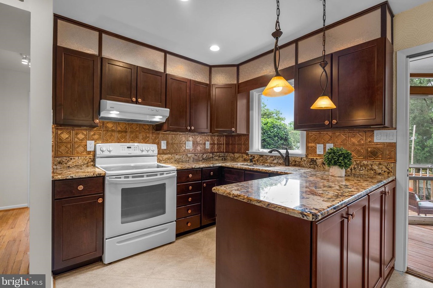 2708 Weisman Rd, Silver Spring MD 20902-2141 exterior